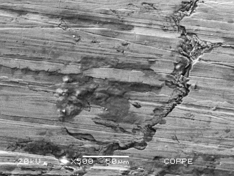 Detail of the region at the flange external surface where the material is suffering the preferential corrosion.