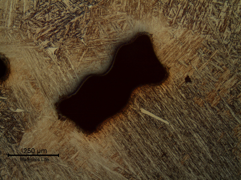 Region of a casting void in the blade.