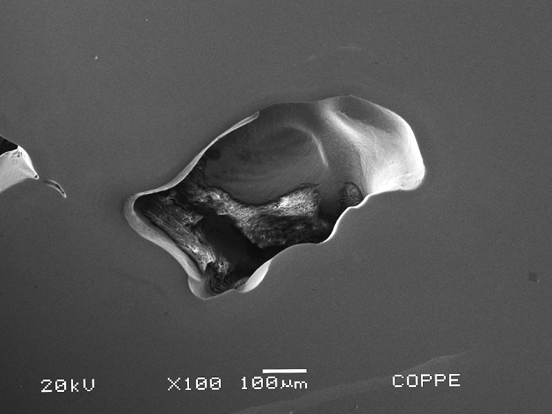 Region of a casting void in the blade. As polished.