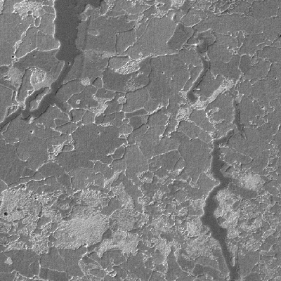 Micrographic detail of the transgranular stress corrosion cracking.
