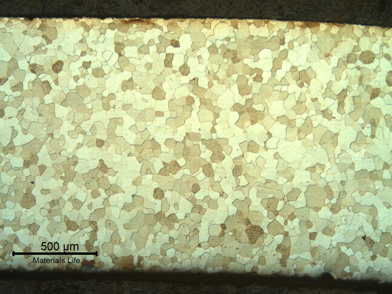 Equiaxial grains of a ferritic structure, in a transverse section of the tube.