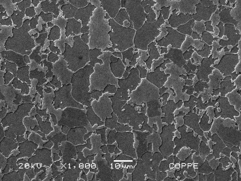 Intercritical heating at 0.5 mm from the cut surface, showing martensitic islands.