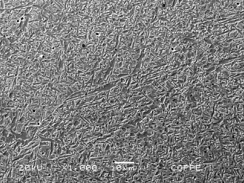 Micrographic detail of the weld metal presenting 100% of acicular ferrite. Although the adopted filler metal was of a low strenght type, the dilution of the tube chemistry in the weld created a typically high strenght weld metal.