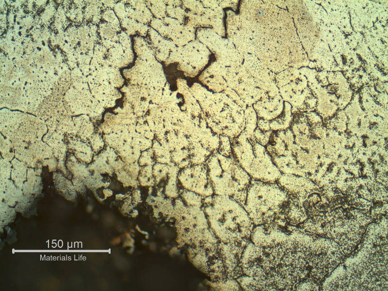 Intergranular corrosion at the fusion line of the AA 6063 pipe, that presents strong precipitation.