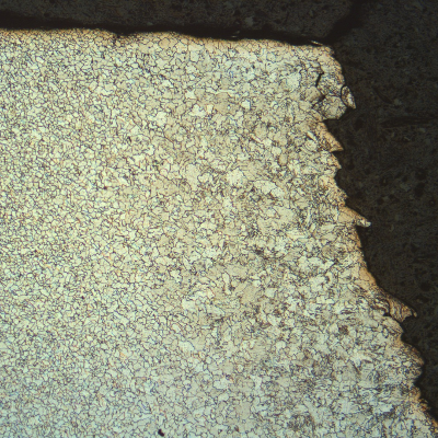 Micrography of the fracture at the superior plate (8 mm thickness).  The fracture occurred in the coarse grain heat affected zone.