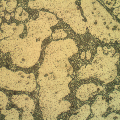 The coalesced silicon particles in the interdendritic space of the base metal presents a remelting at the fusion zone.