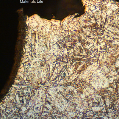 Micrography of the longitudinal section of the bolt, at the bottom of the thread fillet, showing that the fracture is intergranular in this position.