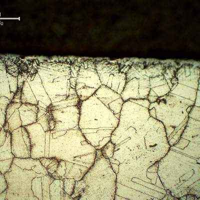 Micrographic detail of the internal side of the tube in position 3, with a strong intergranular and transgranular precipitation, but no corrosion at this point.