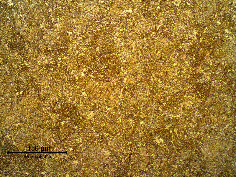 Tempered martensitic microstructure in the transverse section of the nut, in the center. The material presented 29 HRc that is typical of a quenched and tempered steel.