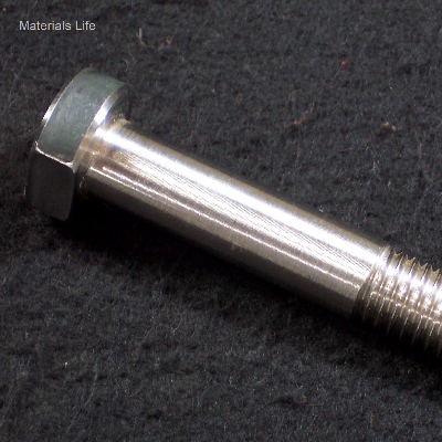 Aspect of the bolt with a special head, to be adopted in subsea condition. M12, 1/2" 13UNC.