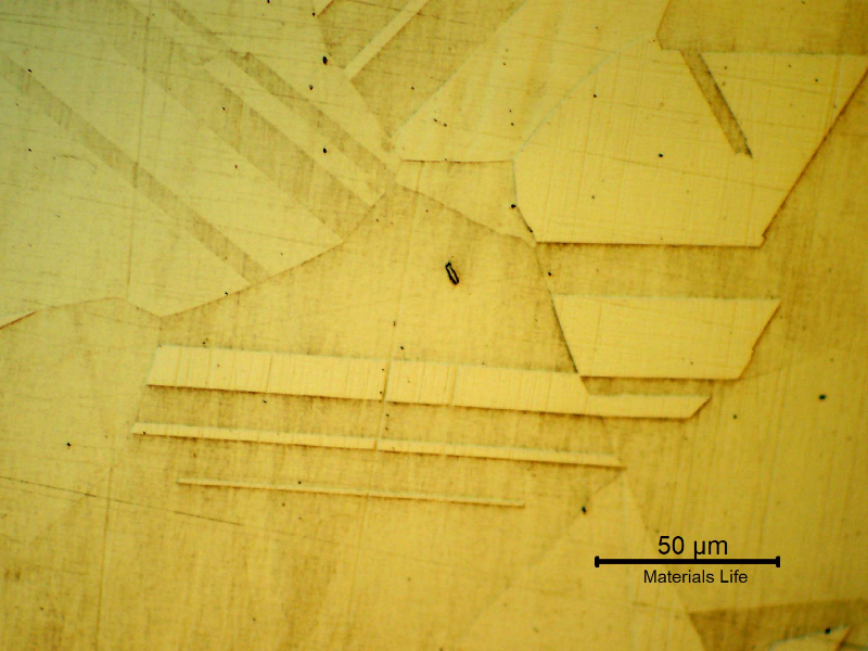 Micrographic detail of a longitudinal section in the center of the bolt.
Granular austenitic microstructure, equiaxial, primary precipitates (isolated), precipitation hardened (not detectable by metalography, only because of the hardness level)