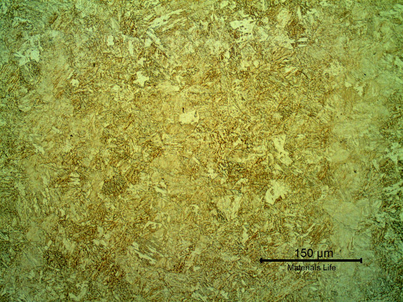 Micrography of the shaft in the center of the thickness. Bainitic structure with martensite in the segregated bands. Longitudinal section.