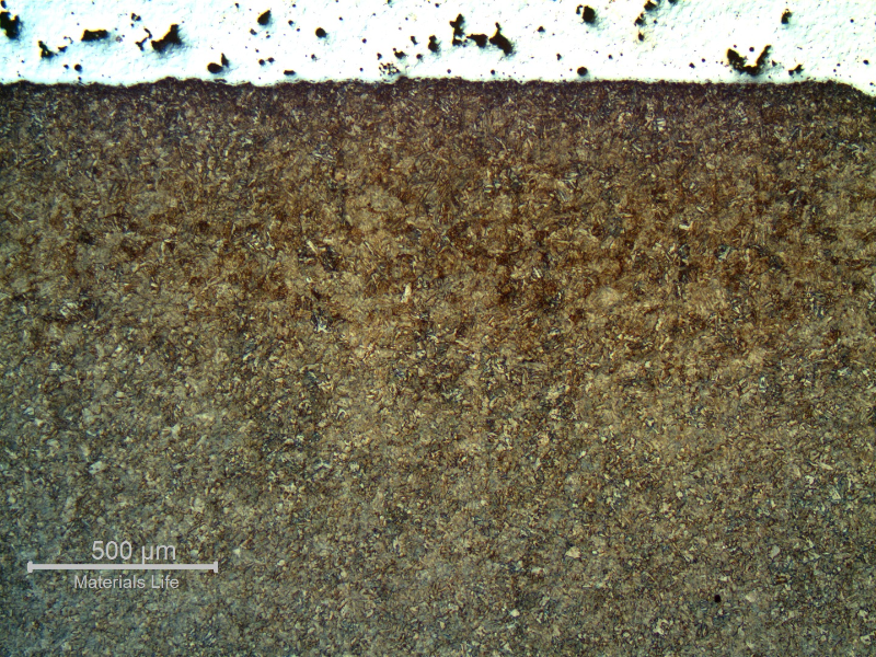 Low magnification micrography of the interface between the pin and the spray and fuse layer.
Close to the surface, under the layer, the pin presents a quenched and tempered structure, compatible with a high strenght requirement. Transverse section.