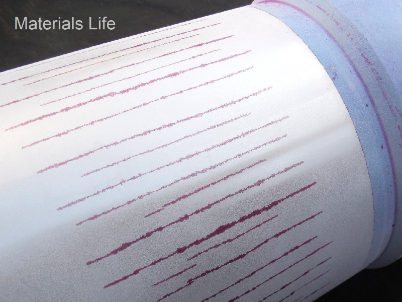 Longitudinal cracks in the surface of the pin, detected by dye check, after high pressure hydrostatic test.