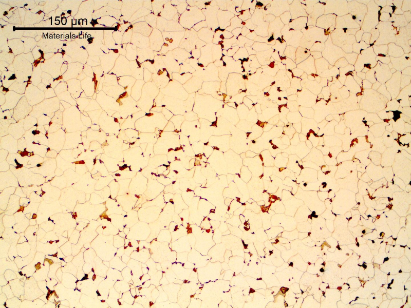 Micrography of a transverse section of the pipe, in the center of the thickness. The pipe presented a predominatly ferritic structure.