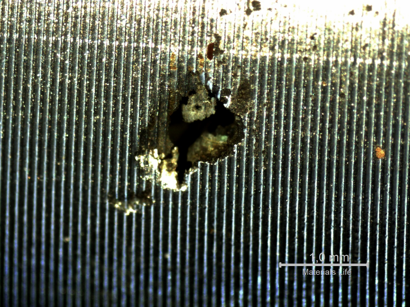 17-4 PH rod. Detailed aspect of the pitting in a low magnification microscope.