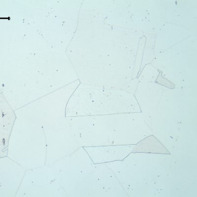 Micrographic detail of the fully austenitic granular structure of the case, in the center of the thickness.