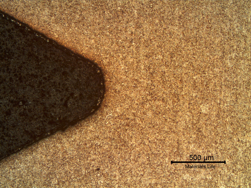 Micrography of the longitudinal section of the bolt at the bottom of the thread fillet, showing the uniform martensitic structure, not strain hardened.