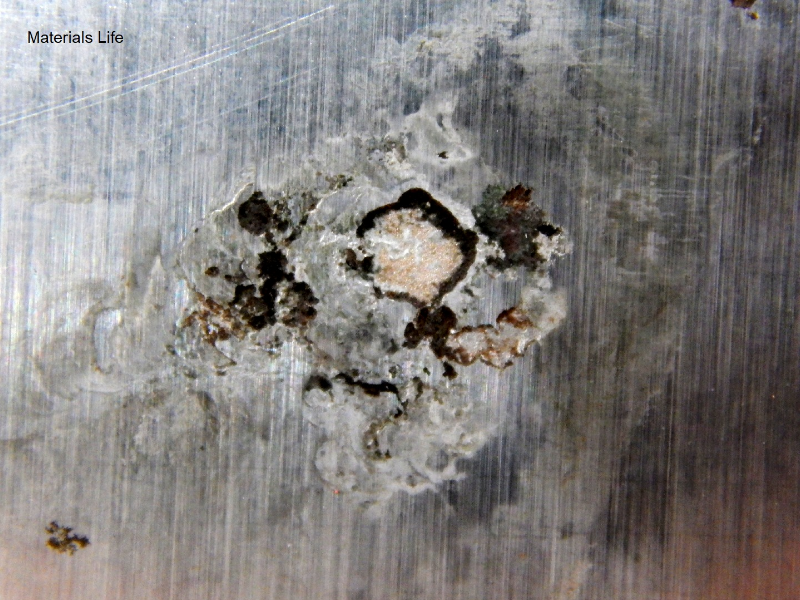 Detail of the cylinder external surface, with deep dissolution as the worst damage morphology.