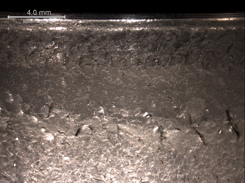 Aspect of the internal diameter surface presenting several cracks in the axial direction, caused by the contact with the shaft.  The roller bearing presented a too low hardness level (21 HRc average) in this ID position.