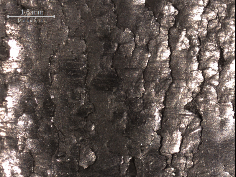 Detailed aspect of the cracks in the internal diameter surface, where the hardness level was too low. These are typical overloading cracks.