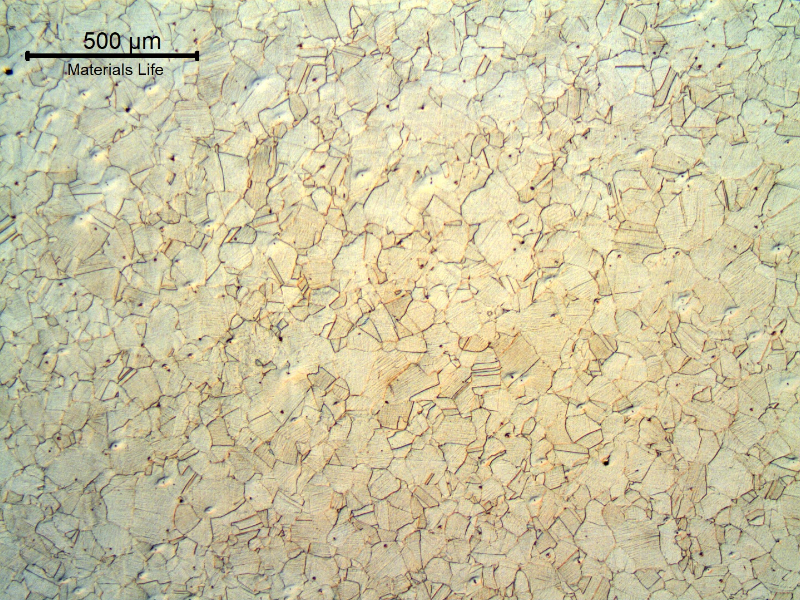 Optical micrography of the transverse section of the drill collar, in the center of the thickness, presenting an uniform, granular, fully austenitic microstructure.