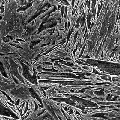 Micrographic detail of the plate section presenting the martensitic microstructure.