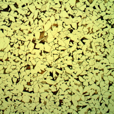 Micrography of the plate in a section, showing a ferritic-pearlitic microstructure in the middle of the thickness, in a position where the plate was not affected by the shot.