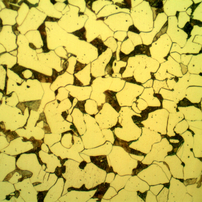 Micrographic detail of the plate in a section, showing a ferritic-pearlitic microstructure in the middle of the thickness.