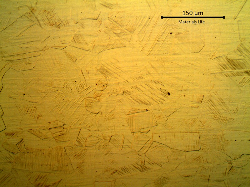Micrography, by optical microscope, of the longitudinal section of a damaged bolt, in the center of the thickness. The microstructure is austenitic, free from carbides, strain hardened. The hardness values of the material are from 200HV1 to 300HV1, that meets the class 2 of strenght (ASTM A193 B8M class 2).