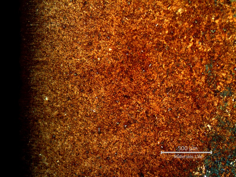 Micrography of the wheel at the surface that was quenched and tempered.  The material presents a tempered martensitic structure, with hardness that varied from 327HB to 363HB.