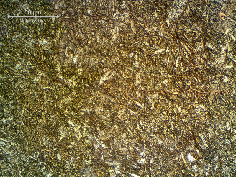 Micrographic detail of the tempered martensite in the longitudinal section of the pipe body.