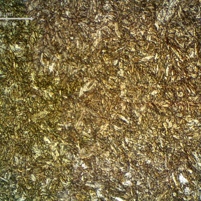 Micrographic detail of the tempered martensite in the longitudinal section of the pipe body.