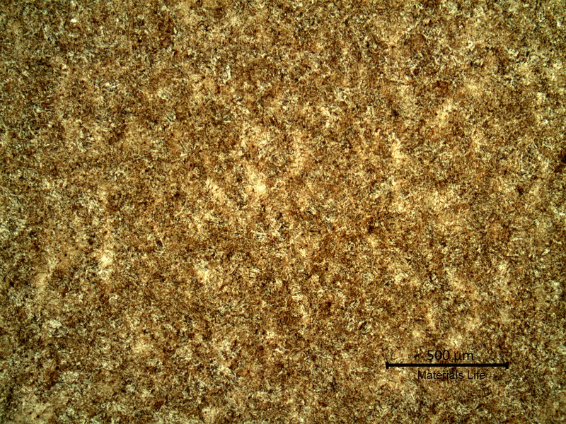Micrography of a longitudinal section of the socket at the position where the fracture occurred. Uniform tempered martensitic structure. The hardness of this microstructure is 639 HV1Kg.