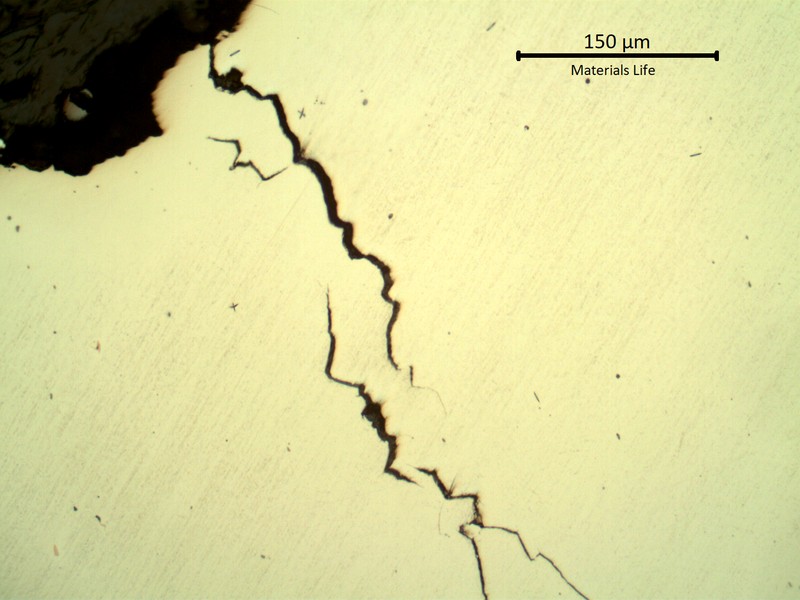Micrographic aspect, as polished, of the secondary cracks with brittle aspect (straight cracks).