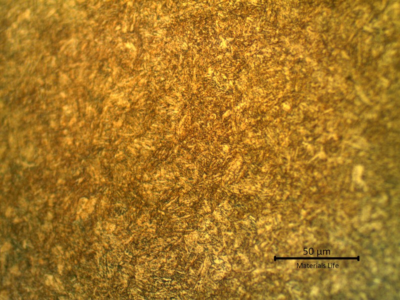 Micrographic detail of the martensitic microstructure, in the longitudinal section. The hardness of the valve body is 34 HRc (Rockwell C) all through the thickness.