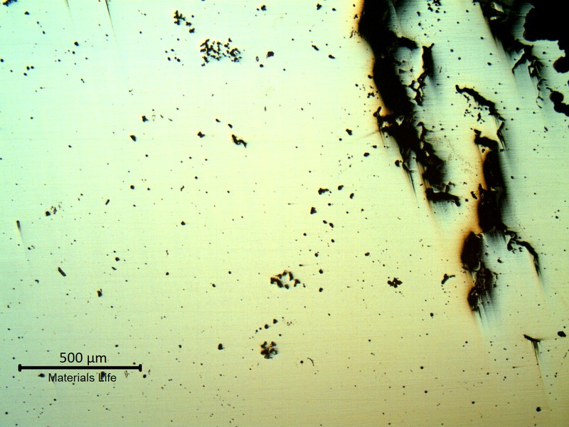 Micrography in low magnification, as polished, of the crack in the the repair weld metal, showing the dendritic aspect of the hot cracks, formed during welding due to the high content of impurities in a high strength weld metal.