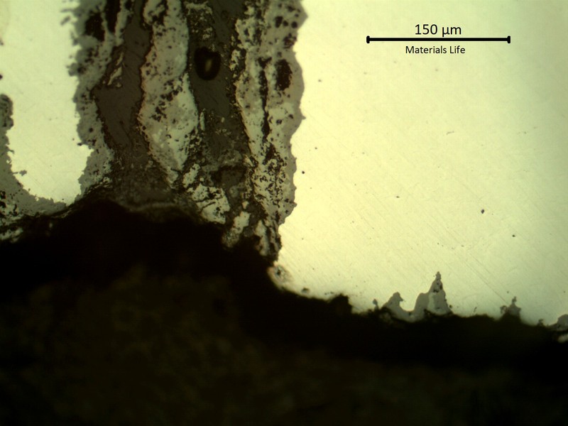Micrographic detail of the corrosion cracking from internal side of the tube, in several points at the tube surface.