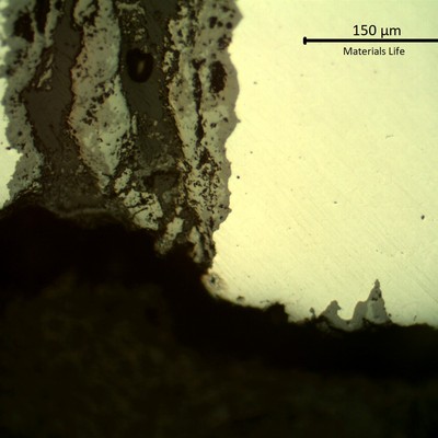 Micrographic detail of the corrosion cracking from internal side of the tube, in several points at the tube surface.