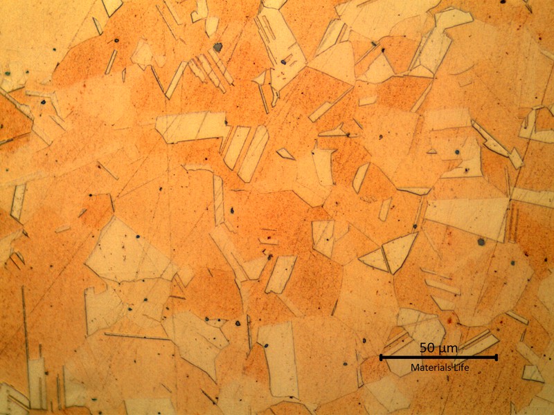 Micrographic detail of the granular structure of the aluminum brass, monophasic alpha.