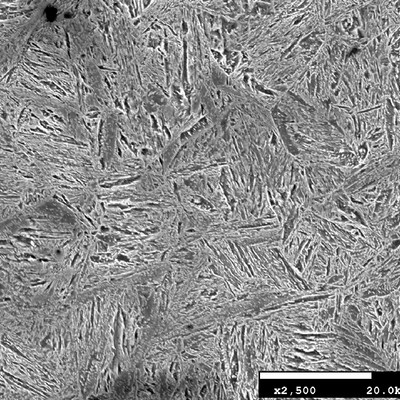 Micrographic detail of the martensitic structure, clearly obtained from a refined previous austenitic structure .
