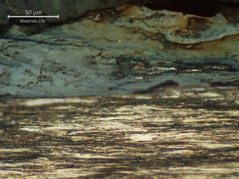 Metallographic detail of the wire surface in one strand external wire, showing the presence of oxides.
