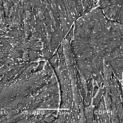 Detail of the quenched and tempered martensitic structure at the heat affected zone.