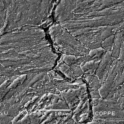Detail of the crack in the grain refined heat affected zone martensitic structure.