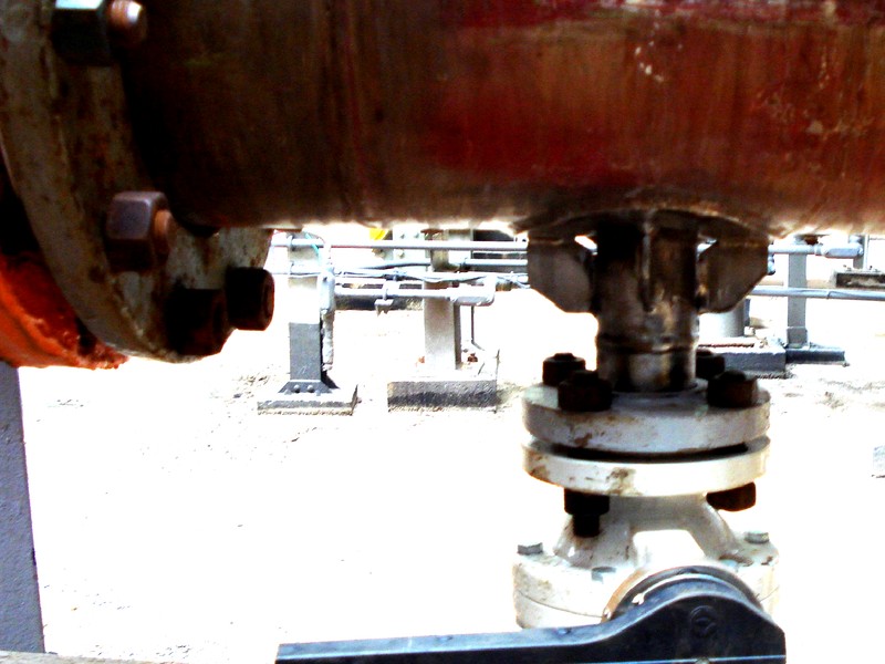 2" drain line from the main 10" line. The leakage occurred at the margin of the weld, a short time after the introduction of the reinforced ribs to reduce vibration.