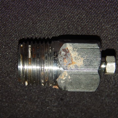 The cleaned fitting is sound.  No corrosion, only surface stains.