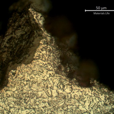 Micrographic detail of the valve body carbon steel thread, in the peak. Ferritic-bainitic structure.